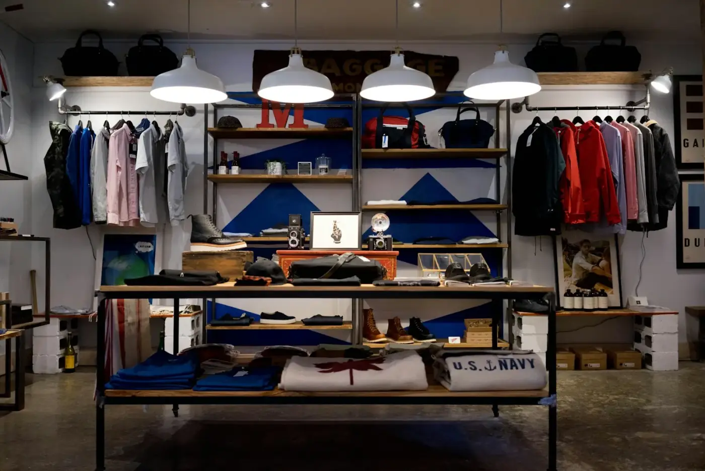 Retail rollouts & flagships